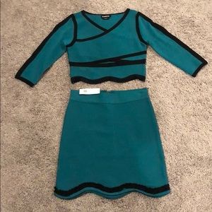 Bebe everglade scallop skirt and top NWT